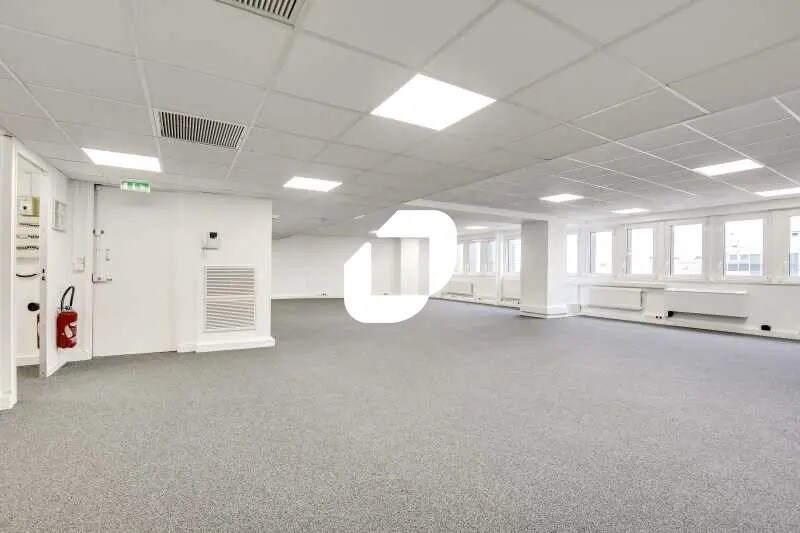 Bureau dans Neuilly-sur-Seine à vendre - Photo du bâtiment - Image 3 de 6