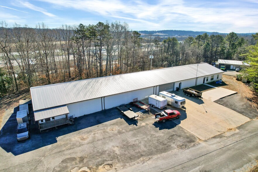 1050 Whisperwood Trl NE, Cleveland, TN à vendre - Photo du bâtiment - Image 1 de 59