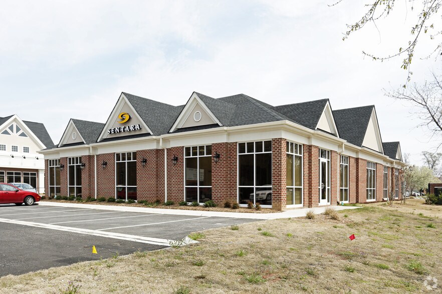 100 Enterprise Dr, Yorktown, VA à vendre - Photo du bâtiment - Image 2 de 2