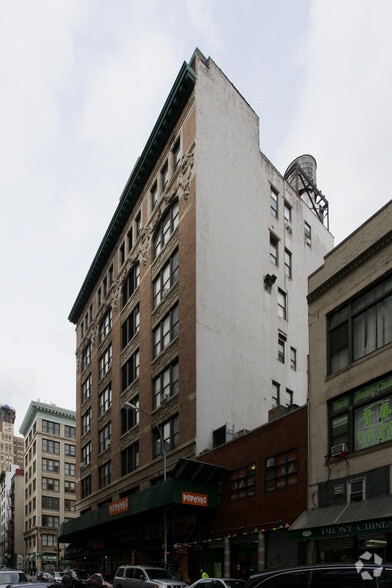 107-109 Lafayette St, New York, NY for lease - Building Photo - Image 2 of 2
