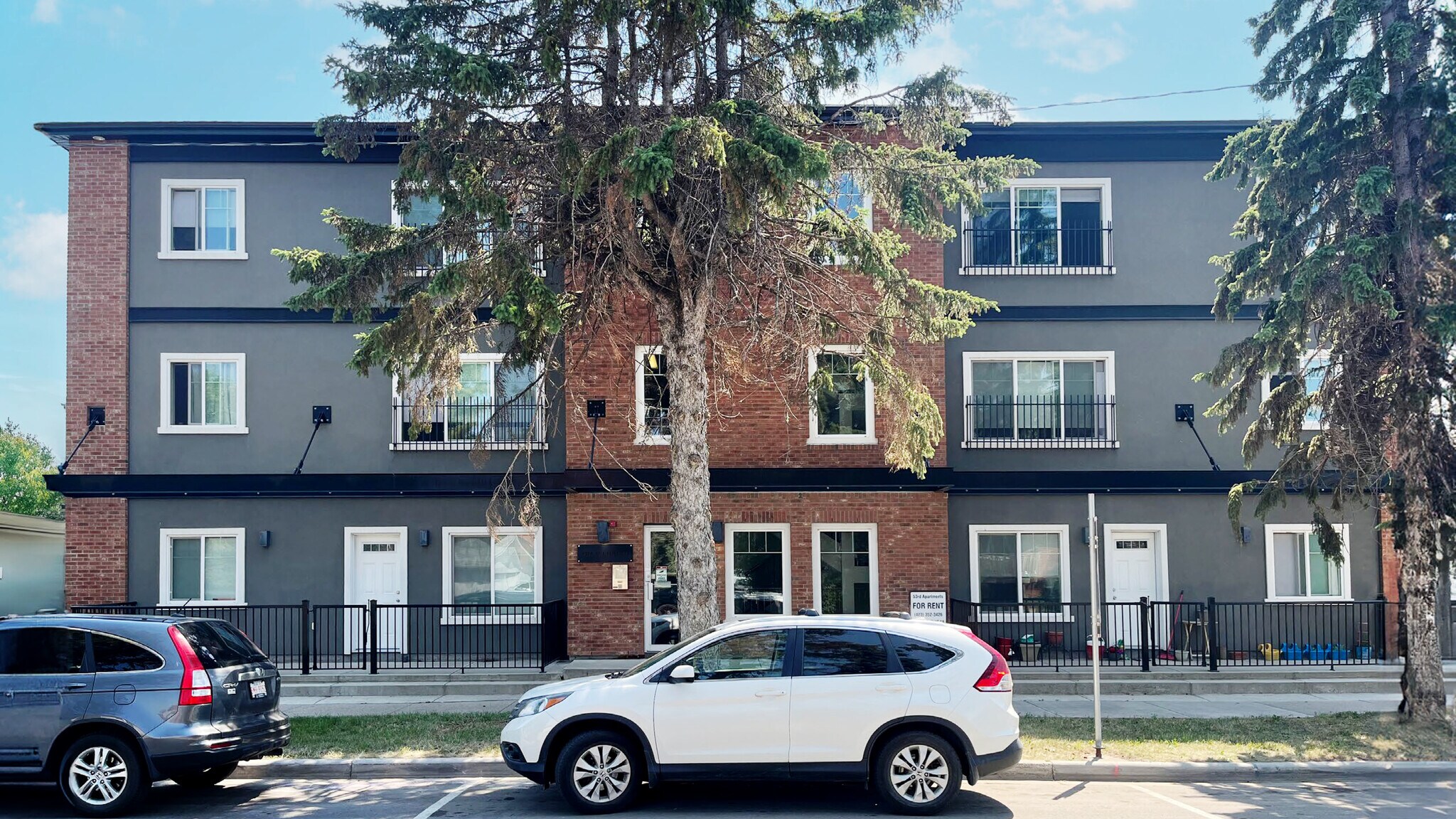 4813 53 St, Red Deer, AB for sale Primary Photo- Image 1 of 1