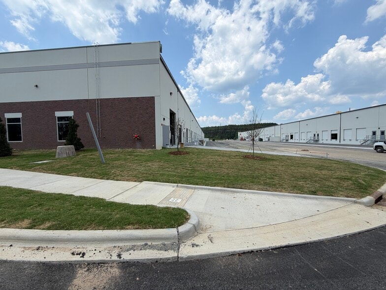 1485 Goodwin Rd, Apex, NC for lease - Building Photo - Image 3 of 14