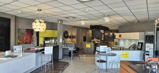 Plus de détails pour Commerce de détail à vendre