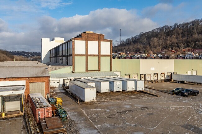 Plus de détails pour 1003-1005 Airbrake Ave, Wilmerding, PA - Industriel à louer