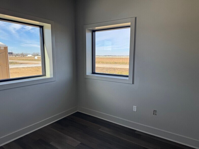 8240 Bo Alfred Pl, Beaumont, TX à louer - Photo intérieure - Image 3 de 13
