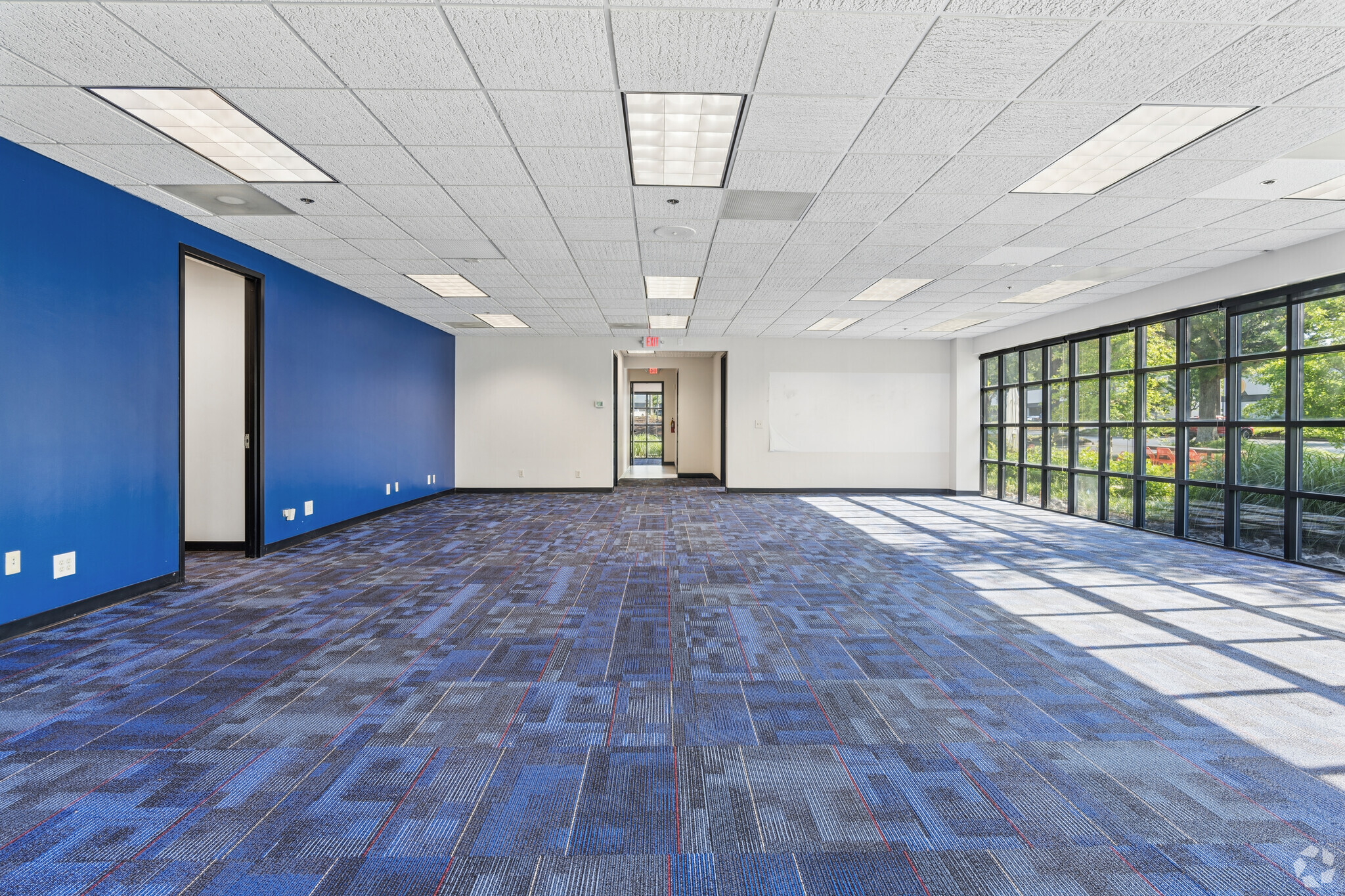 1000 Holcomb Woods Pky, Roswell, GA for lease Interior Photo- Image 1 of 2