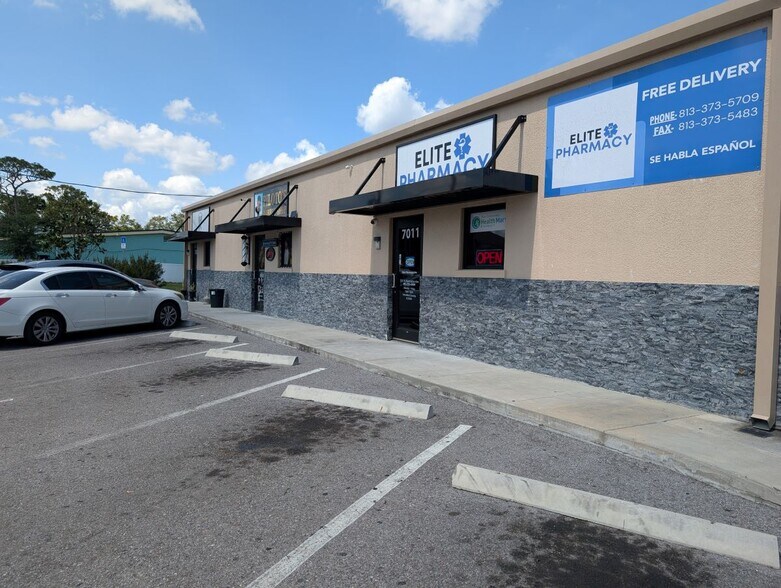 7011 N Manhattan Ave, Tampa, FL à vendre - Photo du bâtiment - Image 3 de 5
