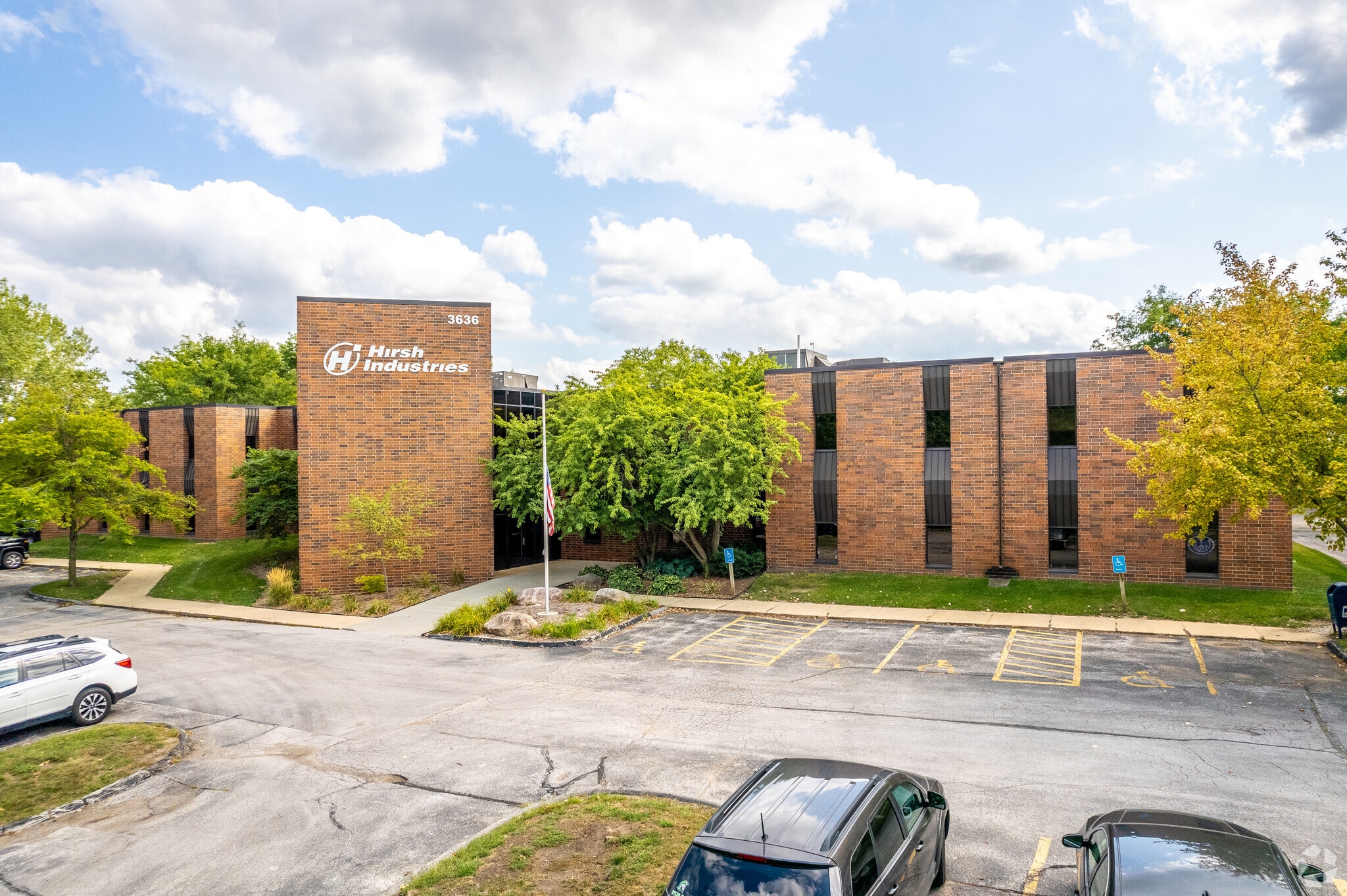 3636 Westown Pky, West Des Moines, IA for lease Building Photo- Image 1 of 5