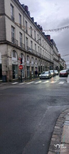 Commerce de détail dans Nantes à louer - Photo du bâtiment - Image 2 de 6