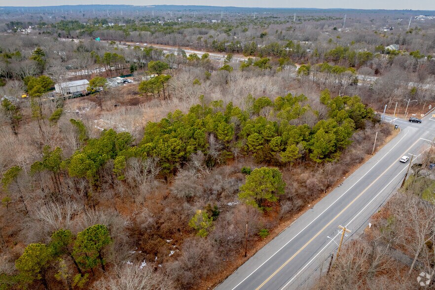 Bellport Ave, Medford, NY à vendre - Aérien - Image 2 de 5