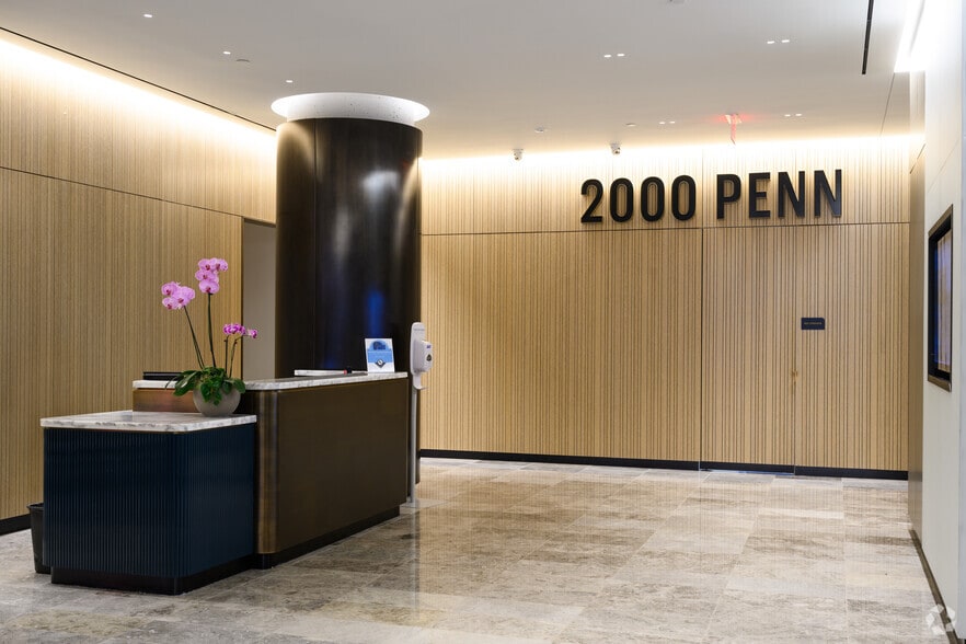 2000 Pennsylvania Ave NW, Washington, DC for lease - Building Photo - Image 3 of 21