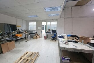 Wade Rd, Basingstoke for lease Interior Photo- Image 2 of 2