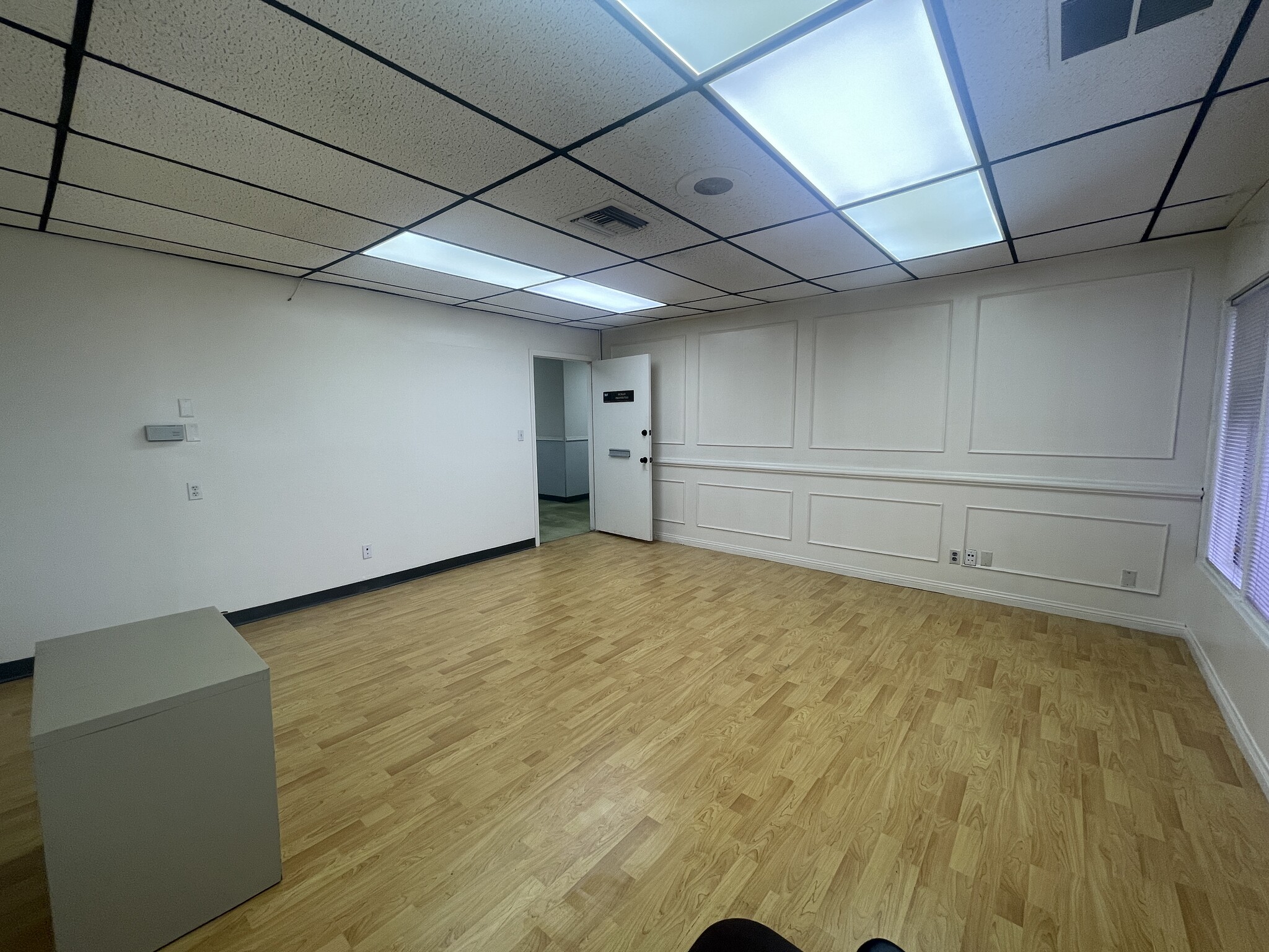 18039 Crenshaw Blvd, Torrance, CA for lease Interior Photo- Image 1 of 2