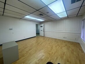 18039 Crenshaw Blvd, Torrance, CA for lease Interior Photo- Image 1 of 2