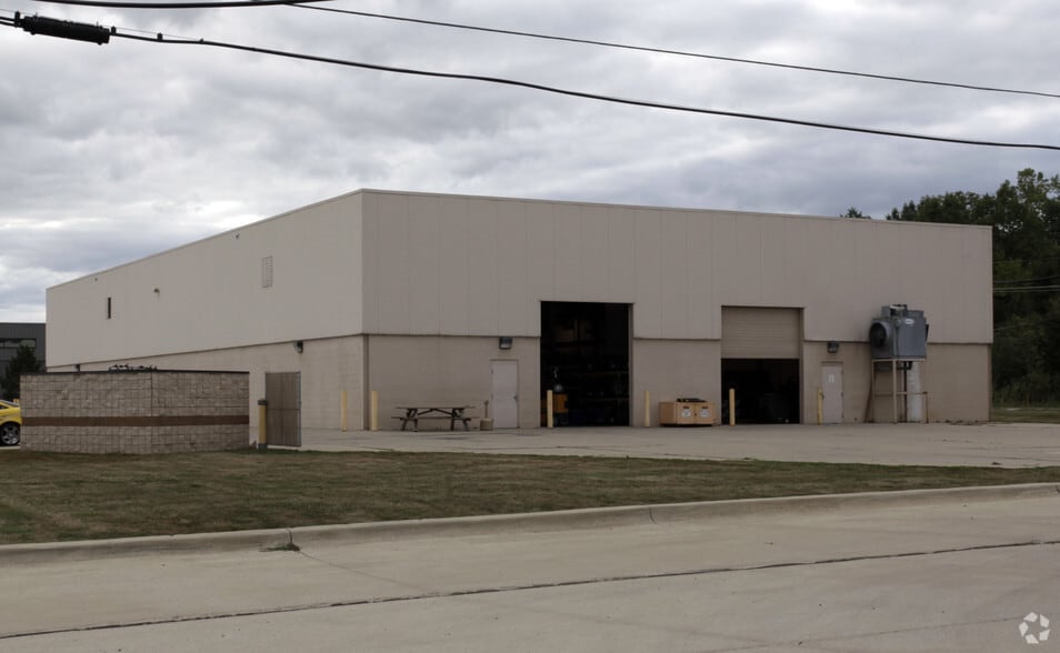 6015 Corporate Dr, Ira, MI for lease - Building Photo - Image 2 of 4