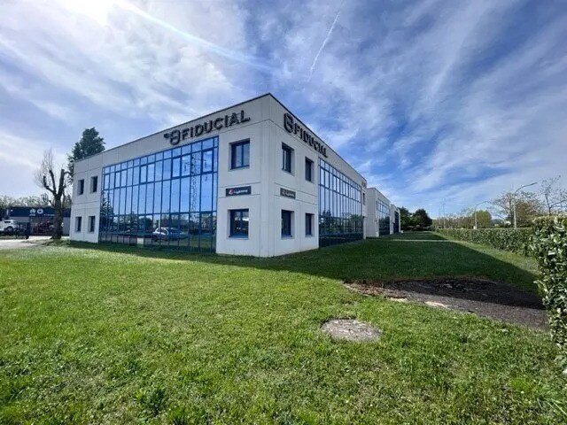 Office in Chalon-sur-Saône for lease Building Photo- Image 1 of 8