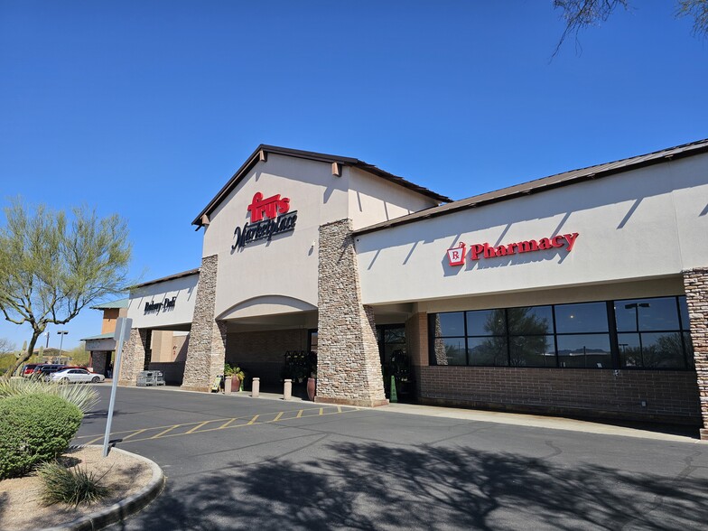 12100 N Thornydale Rd, Marana, AZ for lease - Primary Photo - Image 1 of 14