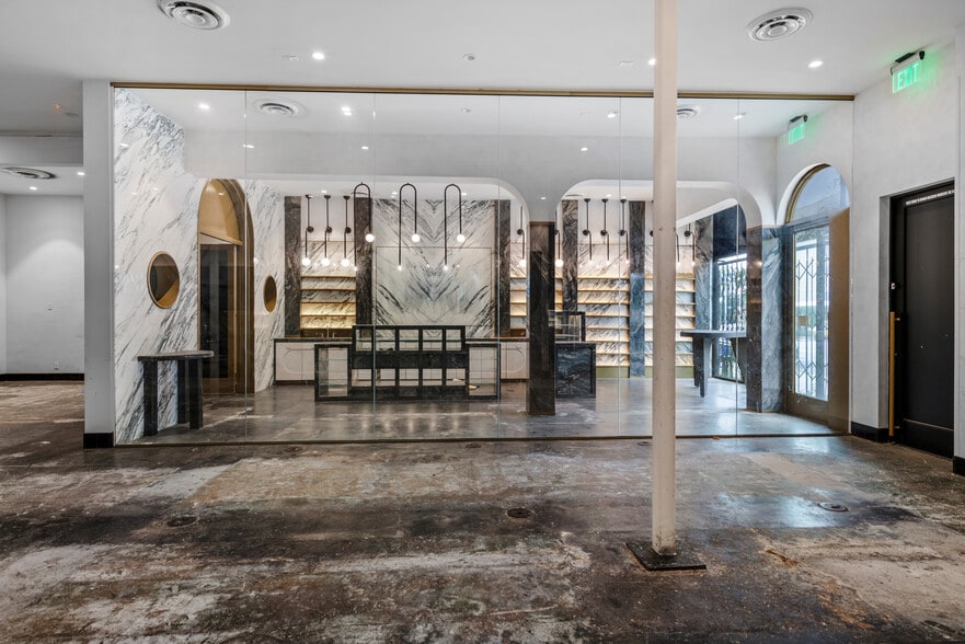 516-518 N La Brea Ave, Los Angeles, CA à vendre - Photo du bâtiment - Image 3 de 12