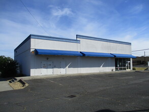 412 S 9th Ave, Walla Walla, WA for lease Building Photo- Image 2 of 11