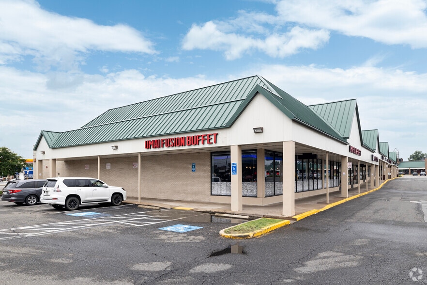 6198-6244 Little River Tpke, Alexandria, VA à louer - Photo du bâtiment - Image 3 de 9