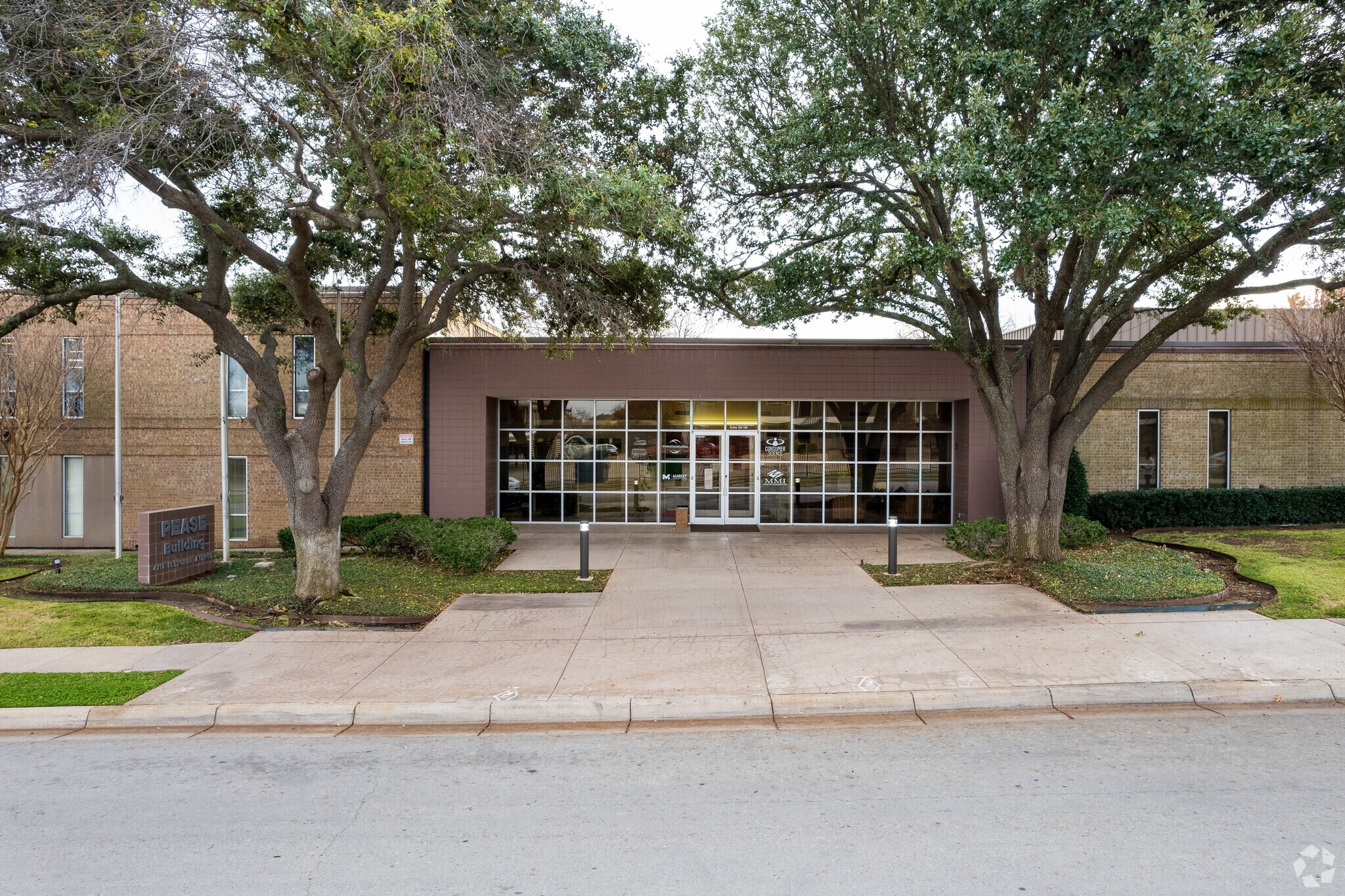 4717 Fletcher Ave, Fort Worth, TX à louer Photo du bâtiment- Image 1 de 6