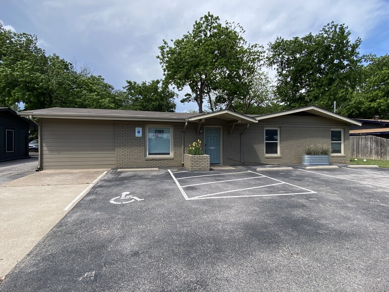 2102 W Ben White Blvd, Austin, TX for sale - Primary Photo - Image 1 of 16