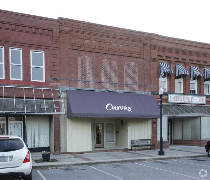 216 N Main St, Belton, SC for sale - Primary Photo - Image 1 of 1