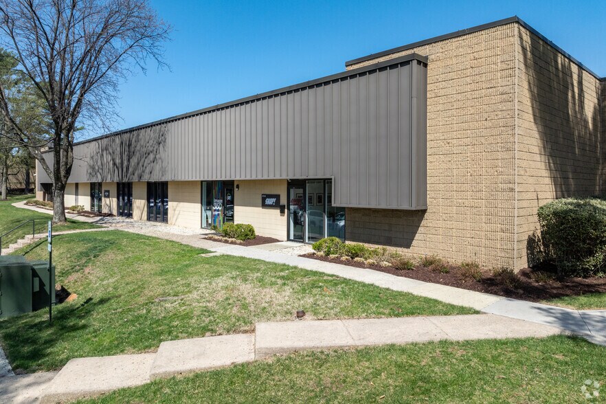 9176 Red Branch Rd, Columbia, MD for lease - Primary Photo - Image 1 of 5