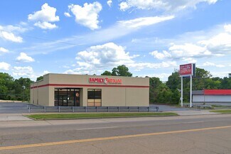 Plus de détails pour 2604 E Magnolia Ave, Knoxville, TN - Commerce de détail à vendre