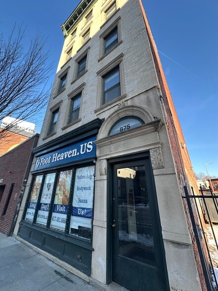 875 Main St, Cambridge, MA à louer - Photo du bâtiment - Image 3 de 6