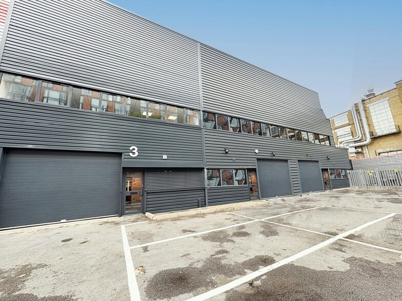 Cowley Rd, London for lease - Building Photo - Image 2 of 10