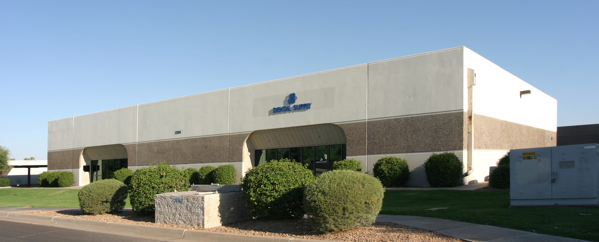 2204 W Southern Ave, Tempe, AZ for lease Primary Photo- Image 1 of 3