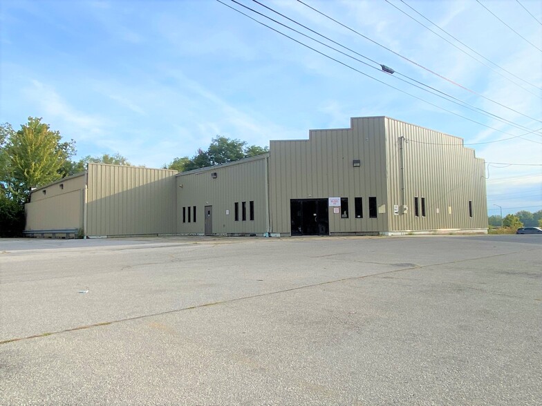 2704 Jefferds Ave, Fort Wayne, IN for lease - Building Photo - Image 2 of 15