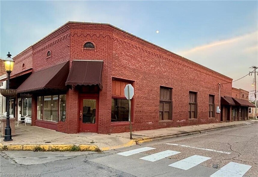 500 Main St, Van Buren, AR à vendre - Photo du bâtiment - Image 1 de 15