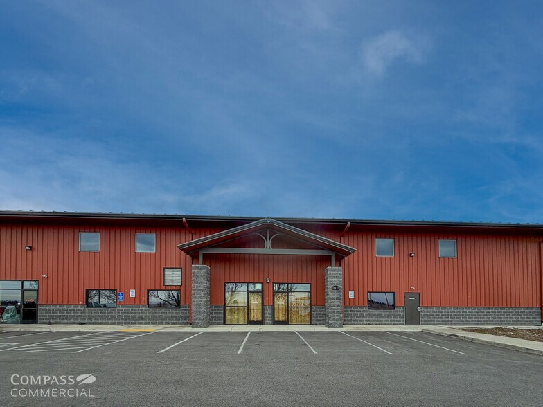 2000 SW Badger Ave, Redmond, OR à louer - Photo du bâtiment - Image 3 de 6