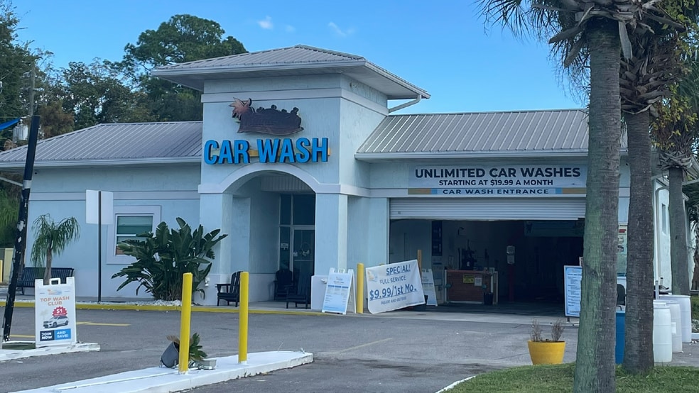 5864 University Blvd, Jacksonville, FL for sale - Building Photo - Image 1 of 4