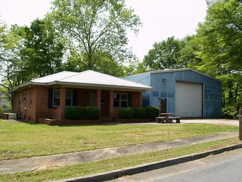 760 Ledford St SE, Smyrna, GA for sale - Building Photo - Image 2 of 9