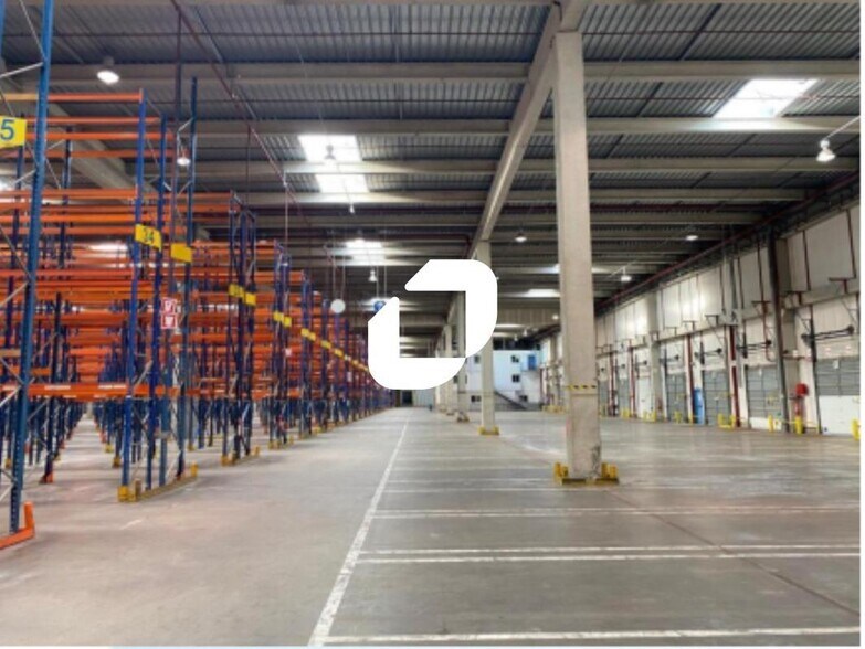 Industrial in Vendargues for lease - Building Photo - Image 2 of 19