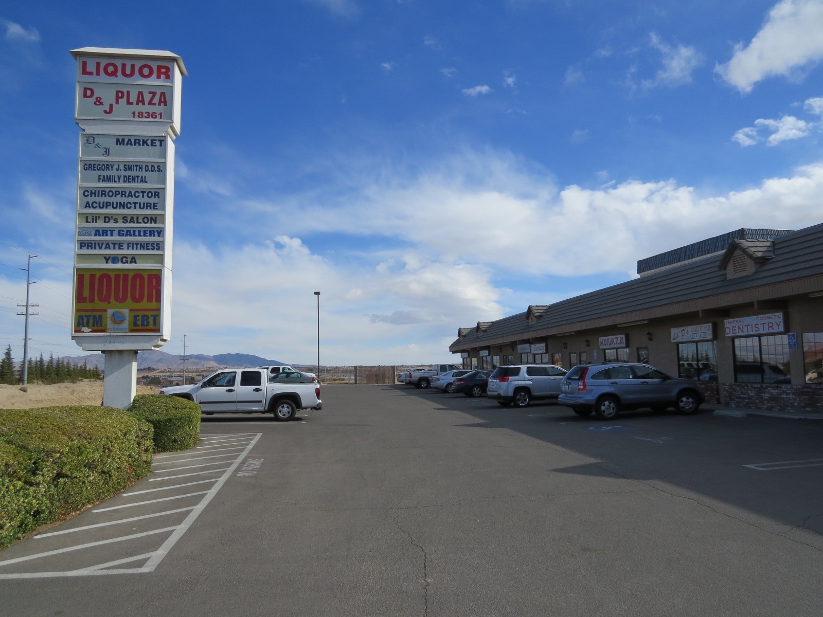 18361 Bear Valley Outer Hwy, Hesperia, CA for lease Building Photo- Image 1 of 7