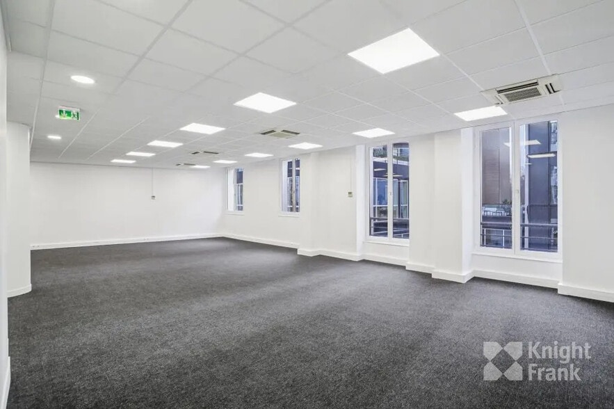 13-15 Boulevard De La Madeleine, Paris for lease - Interior Photo - Image 2 of 8