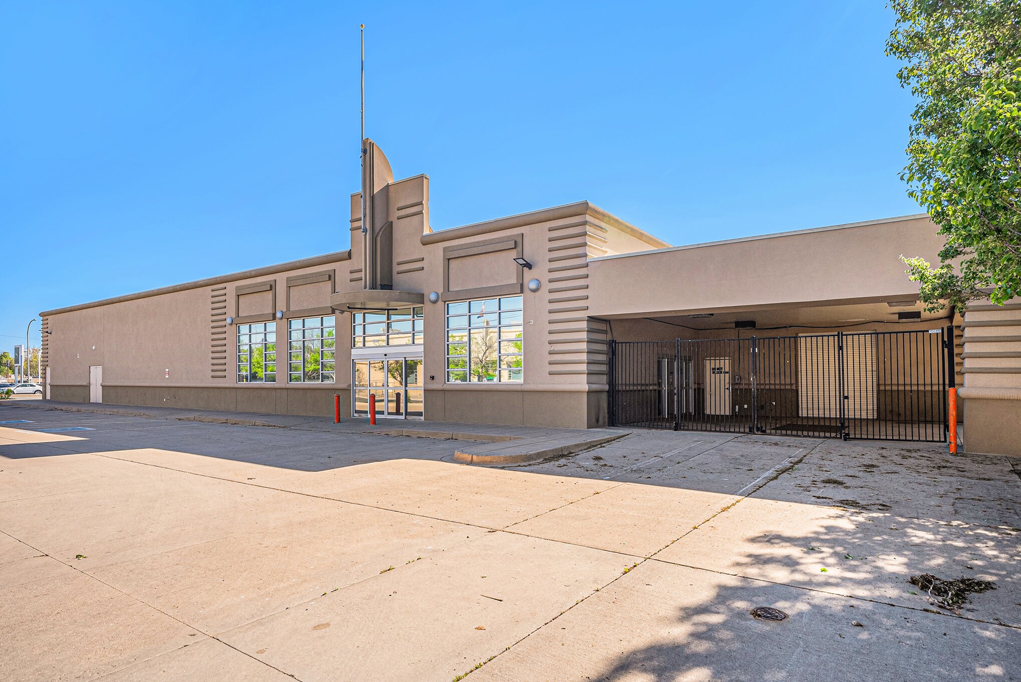7950 W Colfax Ave, Lakewood, CO à louer Photo principale- Image 1 de 12