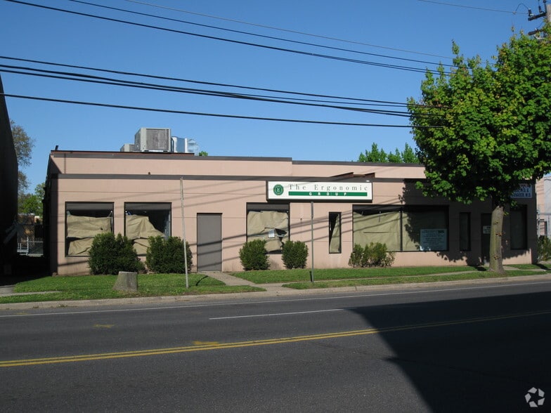 191 Herricks Rd, New Hyde Park, NY for sale - Building Photo - Image 2 of 22