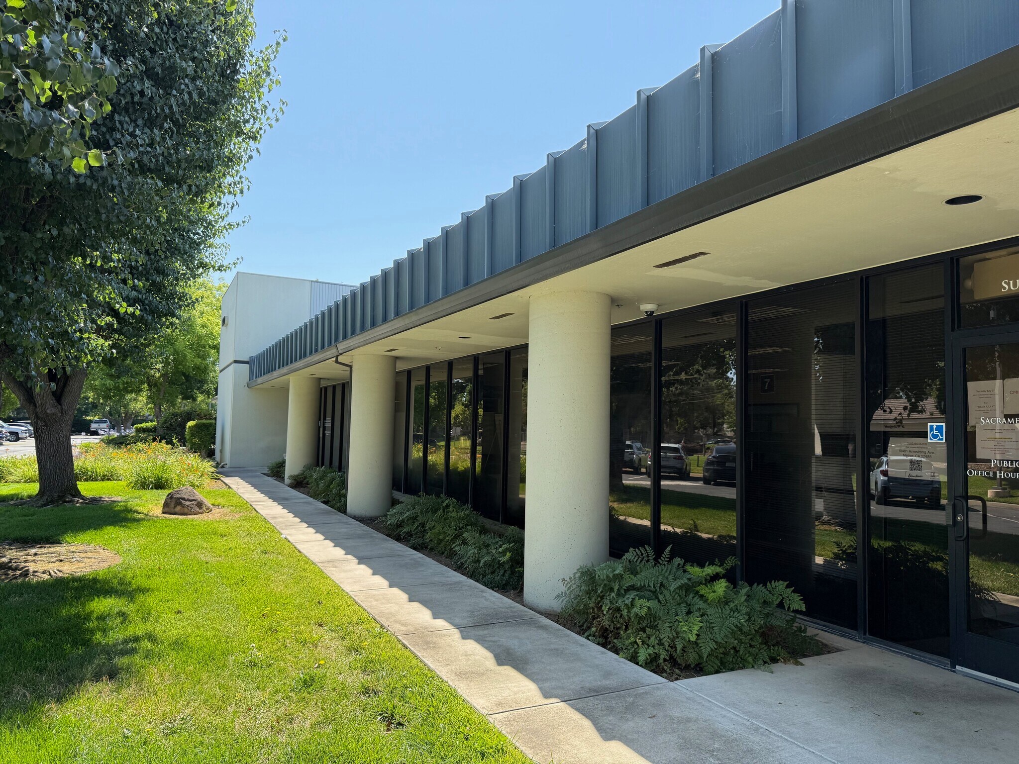 9700 Goethe Rd, Sacramento, CA à louer Photo du bâtiment- Image 1 de 4