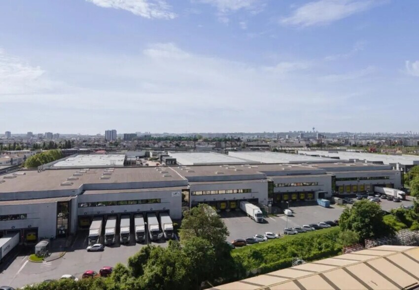 Flex dans Le Bourget à louer - Photo du bâtiment - Image 2 de 8