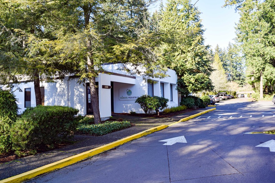 Olson Memorial Clinic Campus portfolio of 3 properties for sale on LoopNet.ca - Building Photo - Image 3 of 11