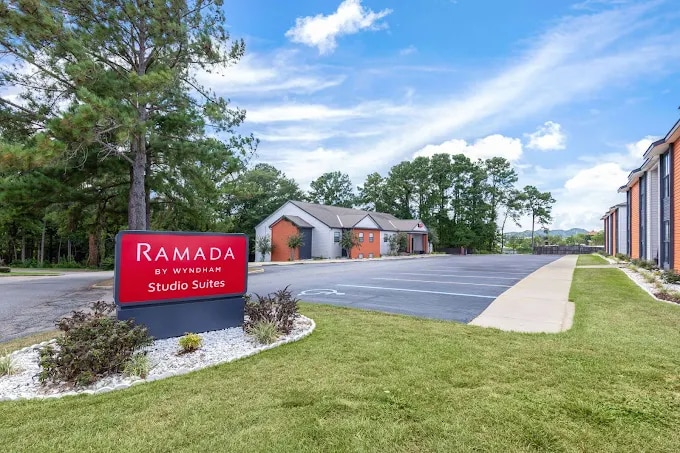 112 Rock Bridge Rd, Dothan, AL for sale - Building Photo - Image 1 of 10