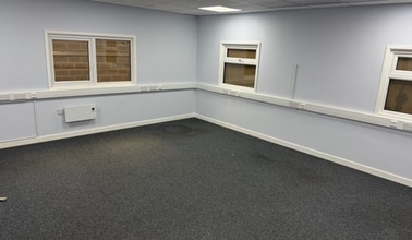 Cranford Ct, Warrington for lease Interior Photo- Image 2 of 3