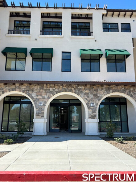 5634 Philadelphia st, Chino, CA for lease - Building Photo - Image 3 of 6