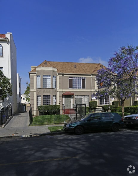 227 S Kenmore Ave, Los Angeles, CA à vendre - Photo du bâtiment - Image 3 de 3