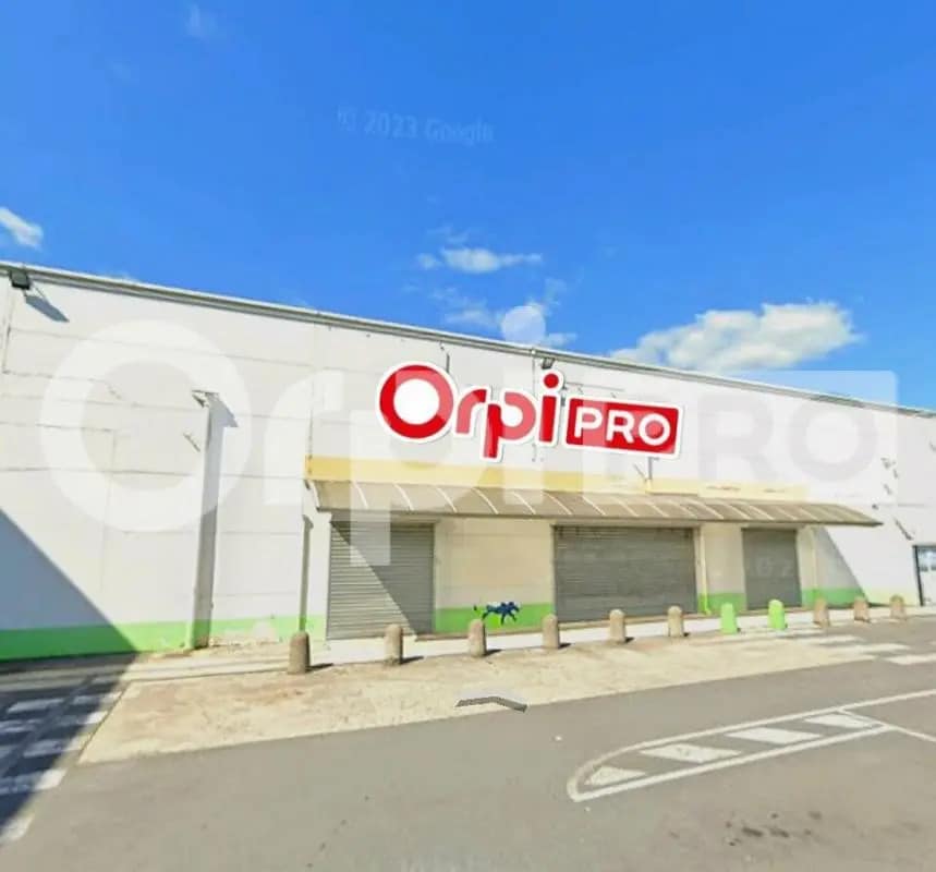 Retail in Reims for lease Building Photo- Image 1 of 5